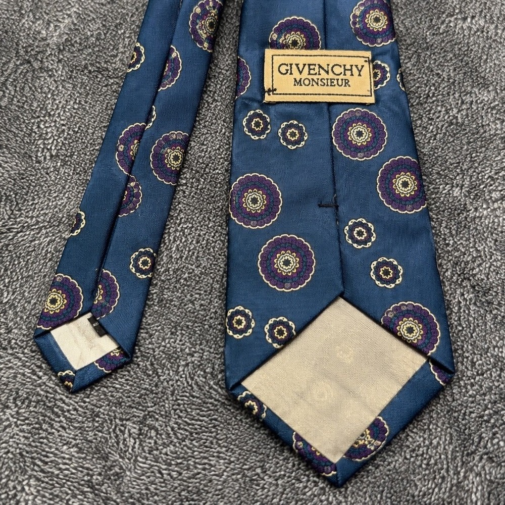 Vintage Givenchy Monsieur Silk Tie Blue Purple Medallion Made Italy Designer